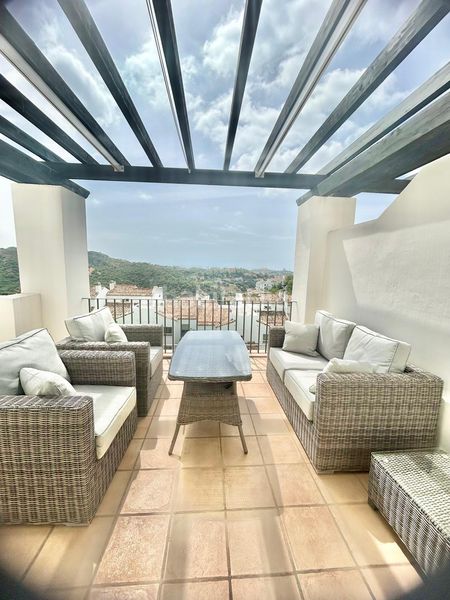 Foto 153d900a-8730-4e06-a62a-9d10bc10b784. Apartament amb aparcament piscina a La Quinta Benahavís