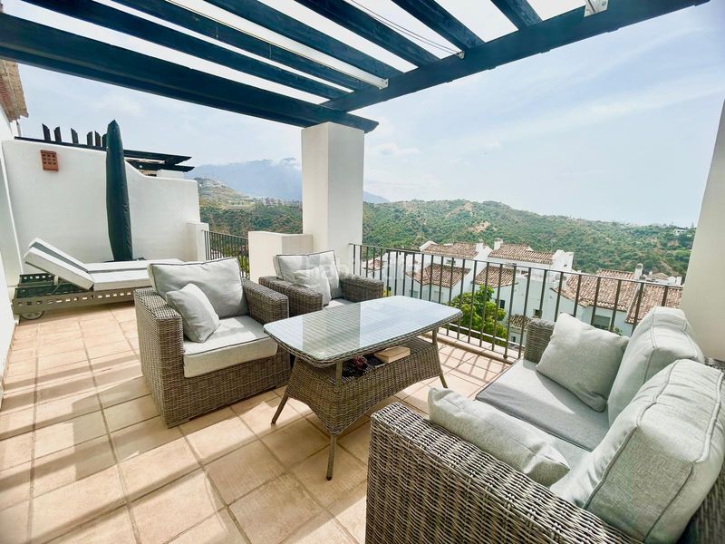 Foto 81fdd60a-5573-4ee1-b809-a746cff2ce6f. Apartament amb aparcament piscina a La Quinta Benahavís