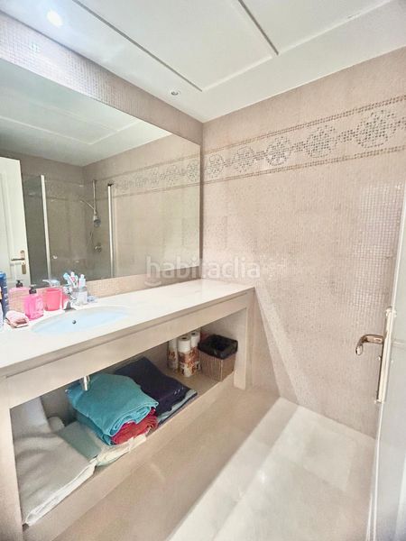 Foto fb76c7de-ba11-4b4c-89b9-1e93de02026b. Apartament amb aparcament piscina a La Quinta Benahavís
