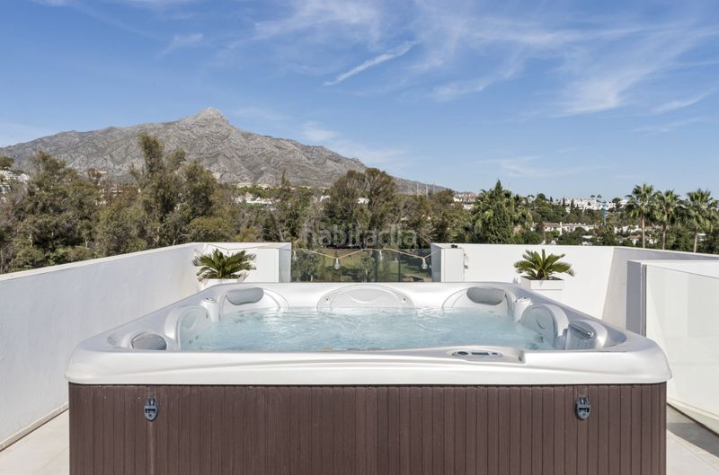 Foto 1a06503f-d7d0-4fa4-bab7-57c5be140150. Casa amb aparcament piscina a Los Naranjos Marbella