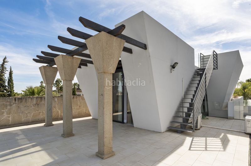 Foto ca0c31b4-3978-402b-8e47-ba7b4d17306c. Casa amb aparcament piscina a Los Naranjos Marbella