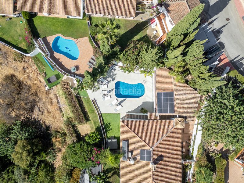 Foto 5a821cd6-9b37-4f1d-8a39-d952c300f525. Casa aparellada amb aparcament piscina a Istán