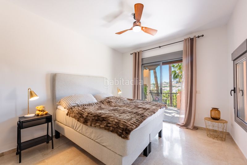 Foto d6847f10-e549-436c-9361-0fa6373b57ca. Àtic amb calefacció aparcament piscina a Nueva Atalaya Estepona