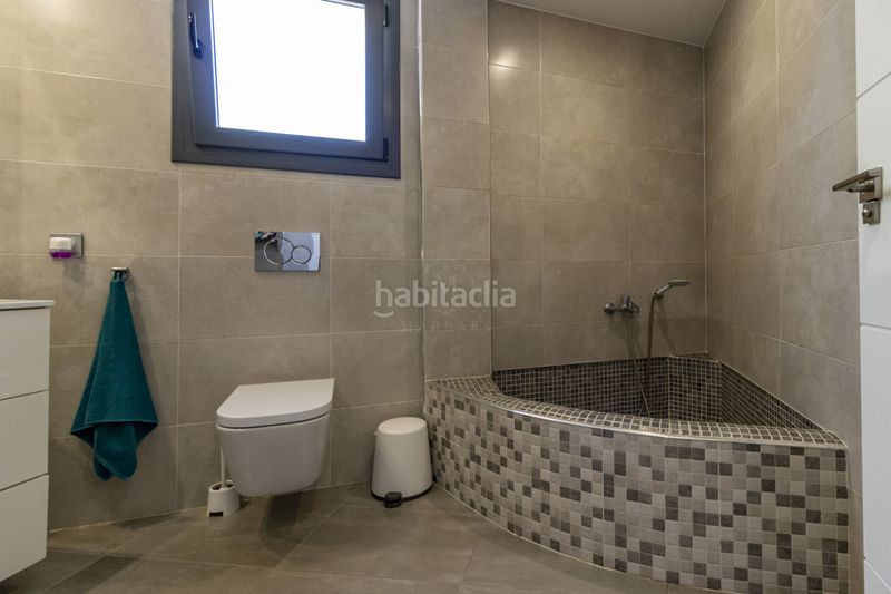 Foto e55f28bb-9947-455c-af75-3c8db293dba1. Casa aparellada amb aparcament piscina a San Pedro de Alcántara Pueblo Marbella