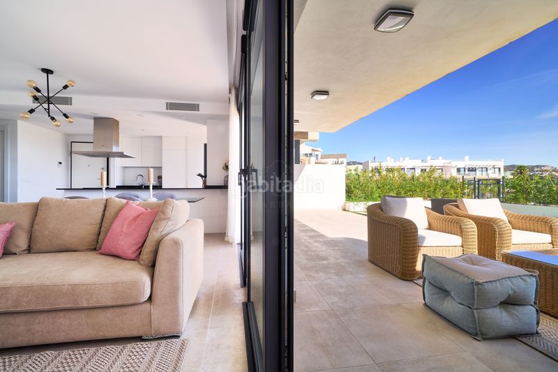 Foto 411e8561-70fd-4a05-a6ec-fa3d6dd77f0f. Planta baixa amb aparcament piscina a Nueva Atalaya Estepona