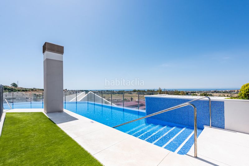Foto c1a1264c-3592-4c69-8ac3-f165775ca598. Apartament amb aparcament piscina a Nueva Andalucía centro Marbella