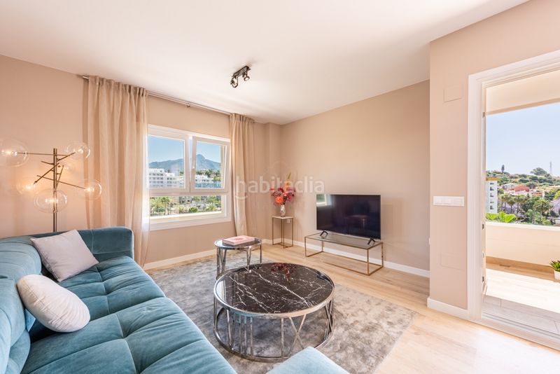 Foto e15b7880-aae2-48e3-956a-827f91f86df3. Apartament amb aparcament piscina a Nueva Andalucía centro Marbella