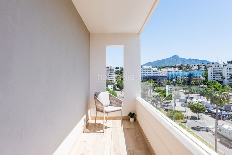 Foto e1ecadf0-fc7c-437e-9fe2-a420a7c149b0. Apartament amb aparcament piscina a Nueva Andalucía centro Marbella