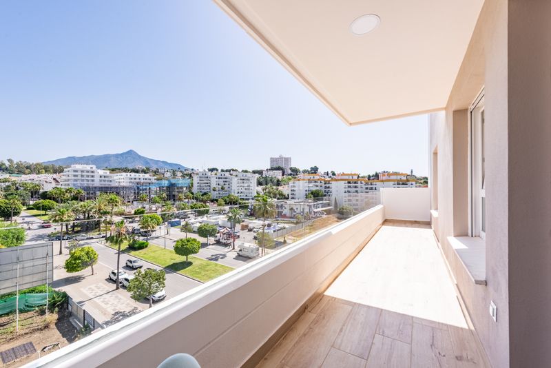 Foto f6551302-eefd-412a-9052-2b864634649a. Apartament amb aparcament piscina a Nueva Andalucía centro Marbella