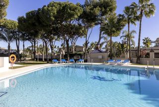 Ground floor  Lola flores(nva a marina) 3. Exclusivo apartamento reformado en primera línea de playa en pue