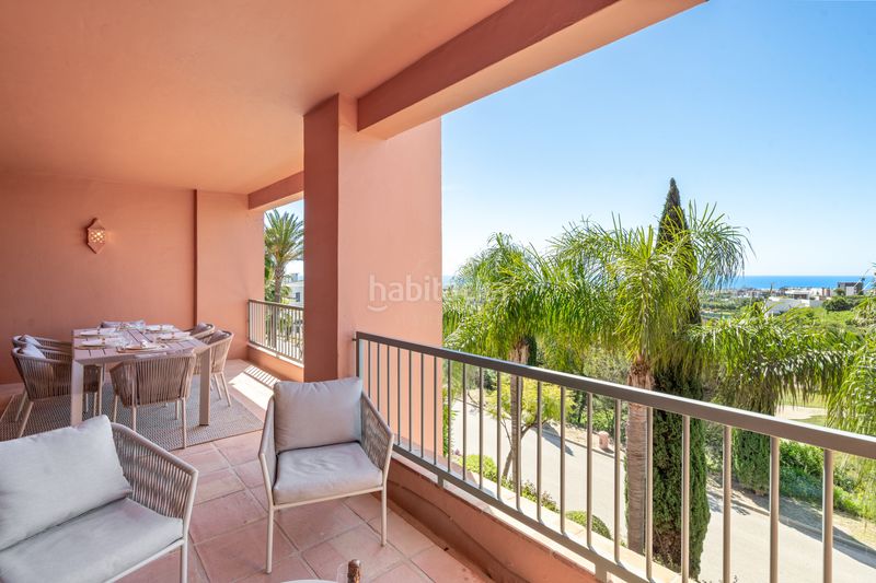 Foto 5d07242b-035d-4781-bf10-66721bbd1706. Apartament amb aparcament piscina a Los Flamingos Benahavís