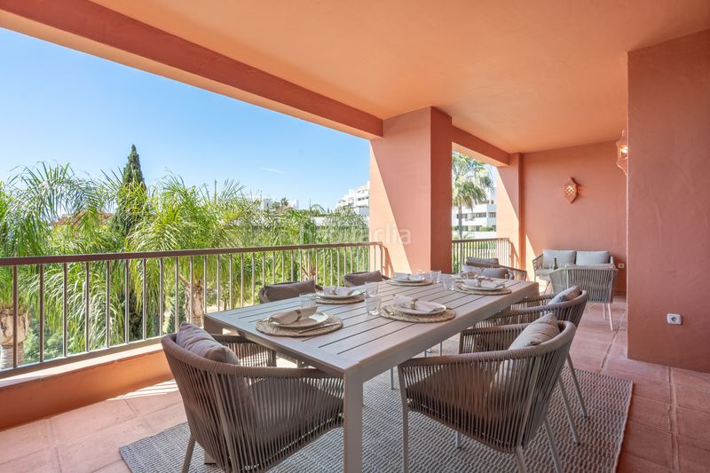 Foto 75e12a09-25f8-4d93-ac39-4c7fede8a575. Apartament amb aparcament piscina a Los Flamingos Benahavís