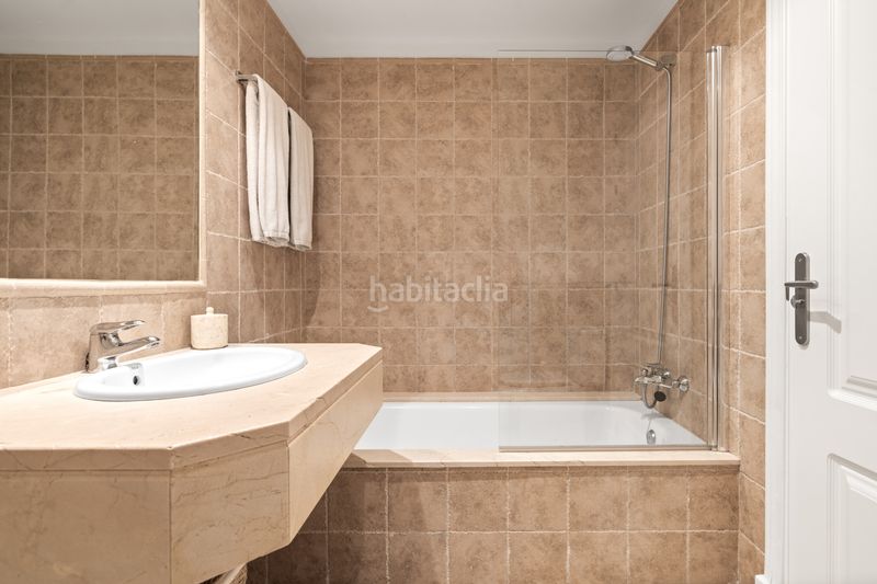Foto d2687a13-60ad-4b75-a82c-4f29b5a6137f. Apartament amb aparcament piscina a Los Flamingos Benahavís