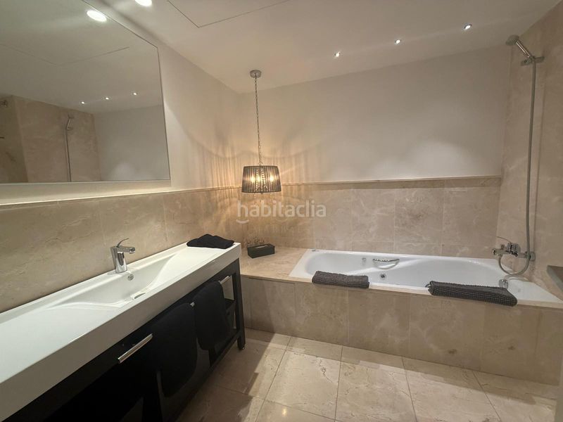 Foto 206f38ab-379d-4d5d-af81-aa591c49c490. Apartament amb aparcament piscina a Los Flamingos Benahavís