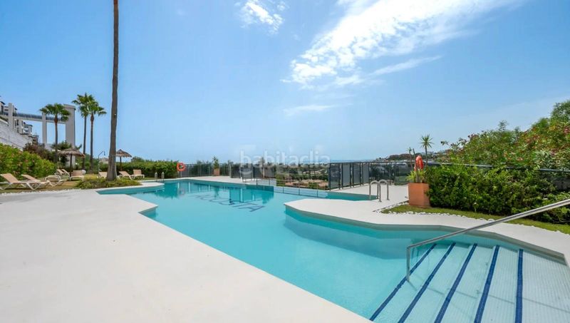 Foto 21ca778e-4e0a-475c-82f9-95e4a08aed19. Apartament amb aparcament piscina a Los Flamingos Benahavís