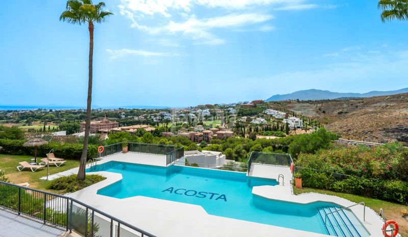 Foto 273e550b-7249-4884-98ed-83eb7963f3fa. Apartament amb aparcament piscina a Los Flamingos Benahavís