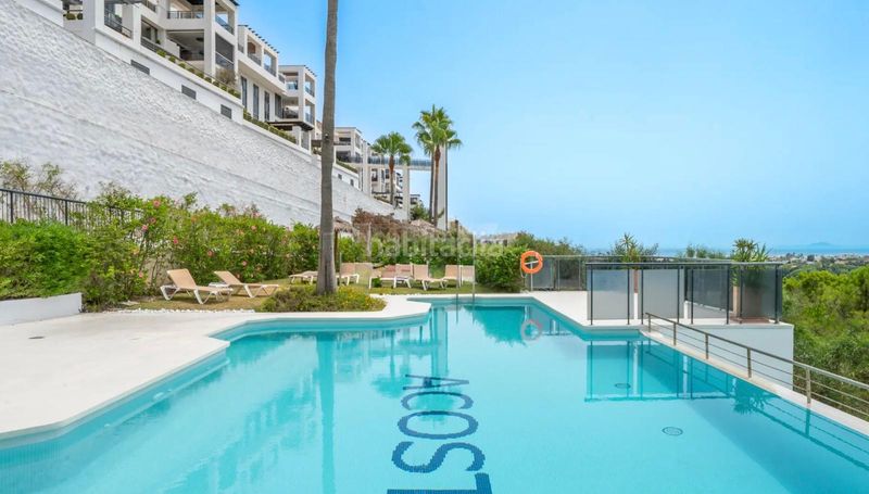 Foto 5cb1148e-dcf4-4728-9a09-b108f132fe39. Apartament amb aparcament piscina a Los Flamingos Benahavís