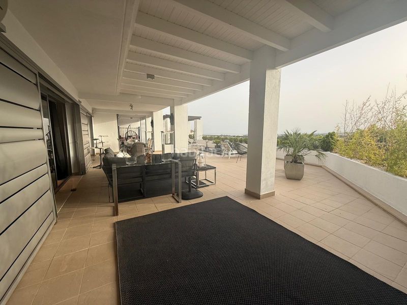 Foto 7f793838-231b-4881-a8f6-c2bbd5024aa9. Apartament amb aparcament piscina a Los Flamingos Benahavís