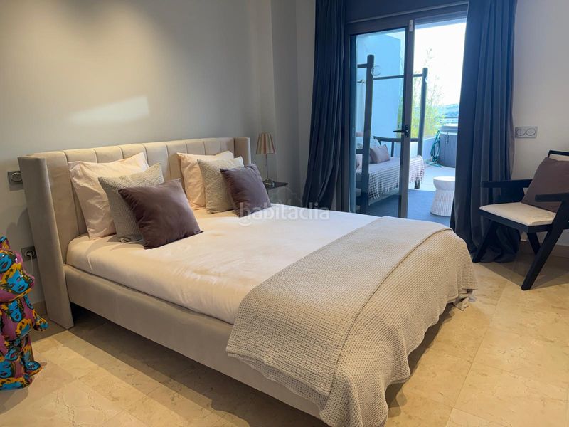 Foto d3d51aac-b486-4ec1-989d-eef93913f96c. Apartament amb aparcament piscina a Los Flamingos Benahavís