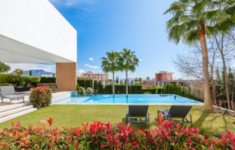 Foto 151e4acd-e765-4a5d-bd94-00b30d2d442a. Casa amb aparcament piscina a Los Flamingos Benahavís