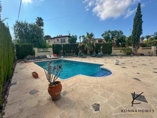 Chalet en Rincón Bajo. Chalet de lujo en  benidorm  5 suites, piscina privada y eleganc