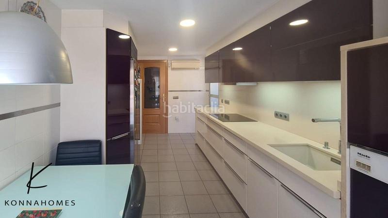 Foto d8980b7a-084c-40fe-a5c4-ed19af5d24e1. Location appartement avec chauffage parking piscine dans Benidorm