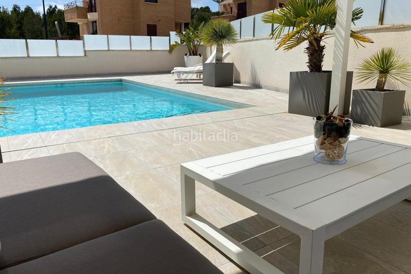 Foto 9f2d86e8-99da-48c0-ba0a-7e5f13d008a9. Chalet avec chauffage parking piscine dans Montebello - Nou Espai Nucia (la)