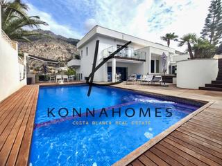 Chalet in Altea Hills. Majestuosa villa contempornea con vistas panormicas en altea