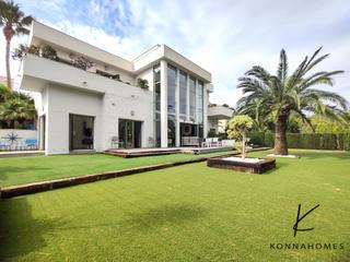 Xalet a Altea Hills. Majestuosa villa contemporánea con vistas panorámicas en altea