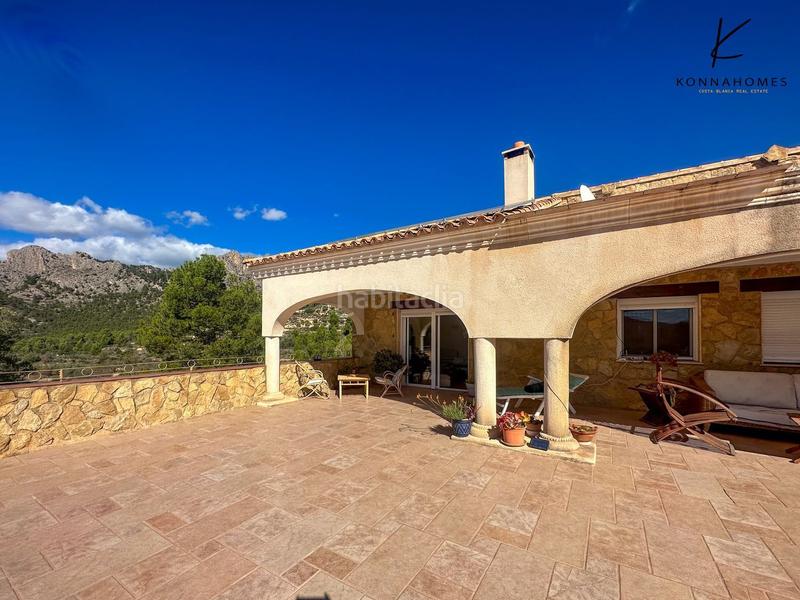 Foto 7d1487ff-08d2-4d95-973c-bcc93afe3551. Chalet avec parking dans Finestrat pueblo Finestrat