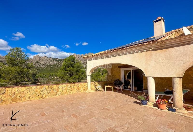 Foto ab561bde-2391-4ad8-b59b-45c6f8c9f4fa. Chalet avec parking dans Finestrat pueblo Finestrat