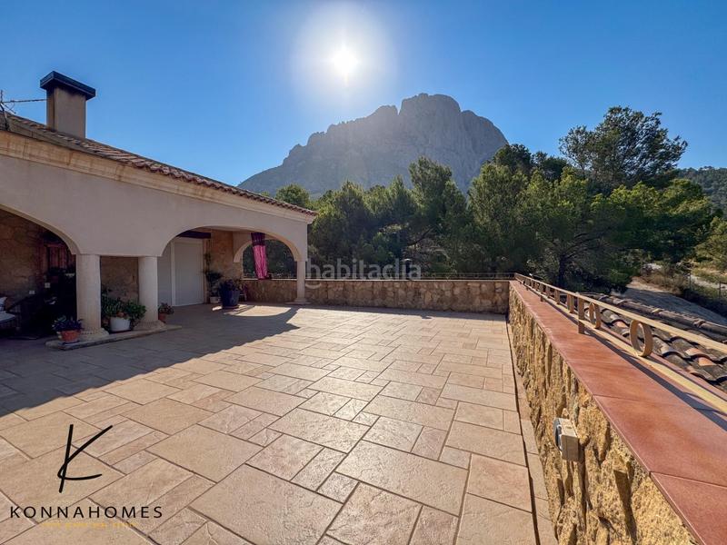 Foto f921dbbe-0f9b-4ce5-96eb-eea995669188. Chalet avec parking dans Finestrat pueblo Finestrat