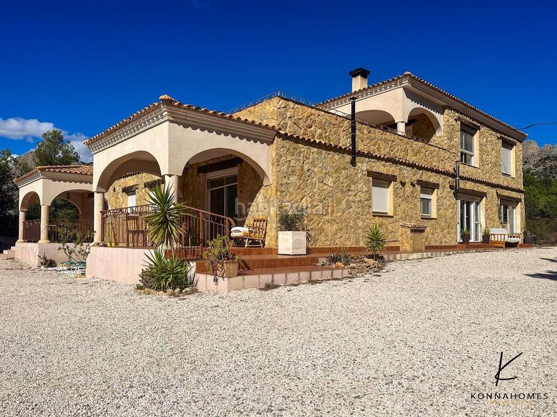 Foto fca52b2e-1d65-4cd4-8b7c-c2186fa7f123. Chalet avec parking dans Finestrat pueblo Finestrat