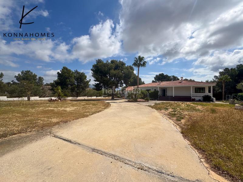 Foto 1254b374-3ee3-4b65-b82d-993a658b442c. Chalet un oasis privado en la nucía en Coloma Nucia (la)