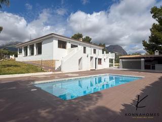 Chalet à Coloma. Un oasis privado en la nucía
