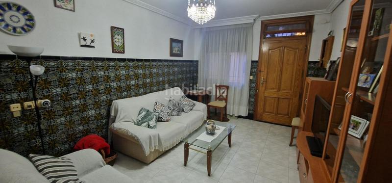 Foto 48d34652-ef9c-4f68-84a3-4ed6327064ce. House in Plaza Illes Columbretes Castellón de la Plana