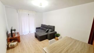 Rent Flat in Parque RIbalta - Plaza de Toros. Piso en castellón de cuatro habitaciones en alquiler julio y ago