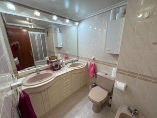 Lloguer Pis a Plaza Illes Columbretes. Piso en alquiler de cuatro dormitorios en el centro de castellón