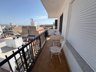 Miete Etagenwohnung in Zona Avenida del Mar. Sensacional piso en alquiler en castellón de cuatro habitaciones
