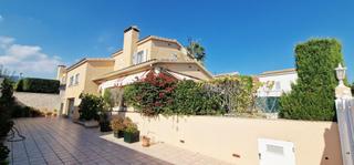 Chalet in Els Terrers. Villa individual con piscina privada en playa els terrers  benic