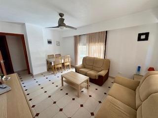 Apartamento en La Curva. Apartamento en benicàssim de tres dormitorios, gran terraza, tra