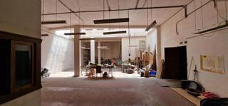 Local Comercial en Plaza Illes Columbretes. Local con muchas posibilidades