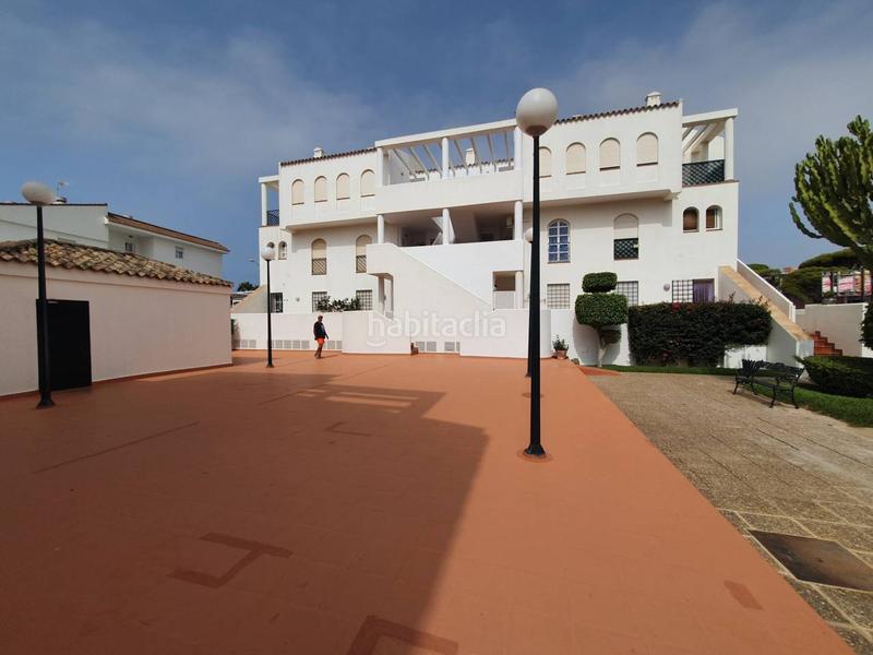 Foto e0b959de-0ecf-4a59-b125-7a3a6bb55480. Lloguer pis a La Barrosa Chiclana de la Frontera