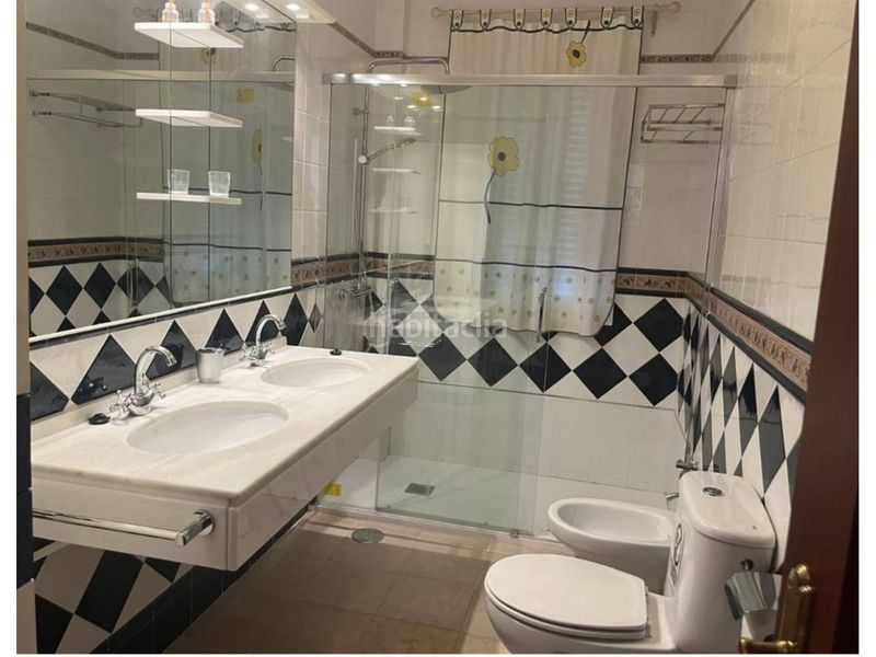 Foto dd1e848c-6133-48dc-8f0d-ca92e2727c84. Xalet amb piscina a La Barrosa Chiclana de la Frontera