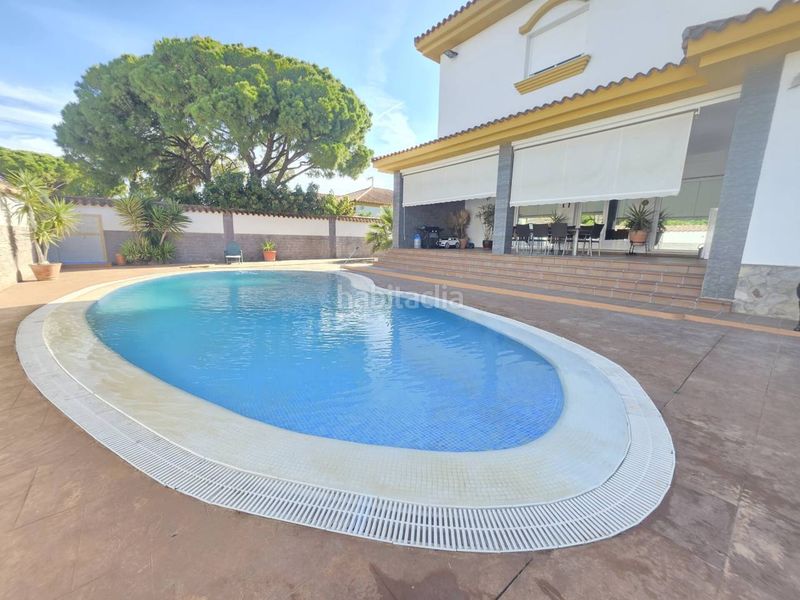 Foto fd5deb37-69f0-4355-bc39-3804bae8fdc7. Xalet amb aparcament piscina a Las Lagunas - Campano Chiclana de la Frontera