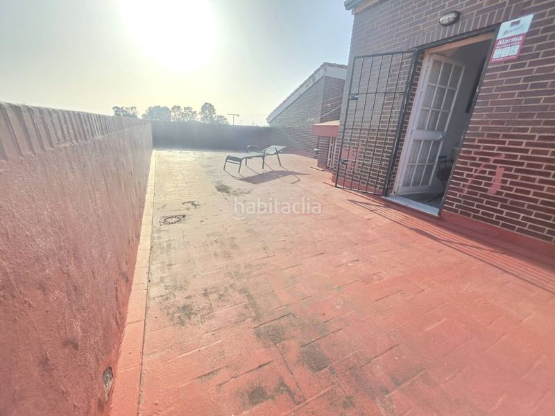 Foto c09b5342-0c84-4dc4-b87f-9ab300cffe15. Casa amb aparcament a La Soledad Chiclana de la Frontera