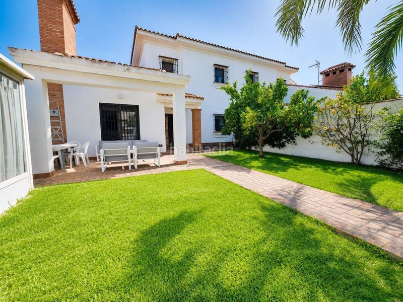 Foto 41932cc7-5a64-470d-9bbc-79159e50f25d. Casa aparellada amb aparcament piscina a Núcleo urbano Chiclana de la Frontera