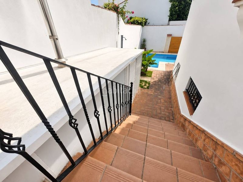 Foto 680411c0-5b6b-4537-926d-62ff9de96b56. Casa aparellada amb aparcament piscina a Núcleo urbano Chiclana de la Frontera