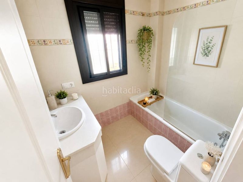 Foto 88f048b1-942f-44f3-a8cc-f843fb055fa0. Casa aparellada amb aparcament piscina a Núcleo urbano Chiclana de la Frontera