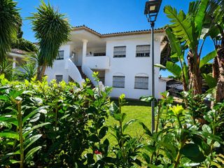Location Appartement à Las Lagunas - Campano. Apartamento con 2 plazas de garaje en la barrosa chiclana